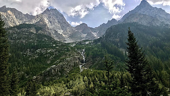 Cascade Canyon, Grand Teatons NP, peaks, Wyoming, trees, clouds, USA, sky, mountains HD wallpaper