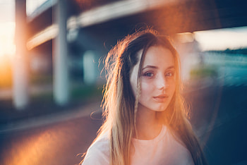 Cute Girl Smiling Sundown , girls, model HD wallpaper