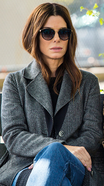 Ocean's Eight, Sandra Bullock, Cate Blanchett, Sony Xperia X HD phone wallpaper