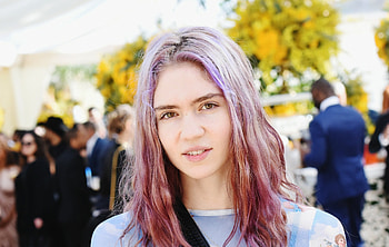 Grimes interview on Alter Ego, New album and TV show discussion, Gaming versus stan culture, Insightful conversation HD wallpaper