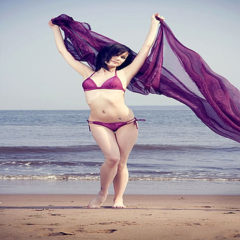 OCEAN PURPLE VEIL, model, veil, bikini, woman, purple, wind, day, windy, ocean HD wallpaper