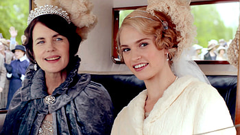 Cora and Rose, Downton Abbey HD wallpaper