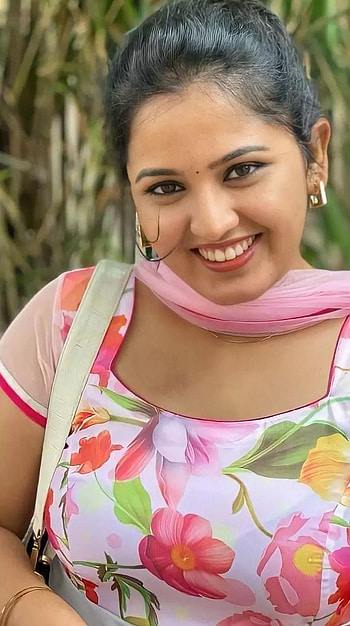 Anu shiv, tiktok star HD phone wallpaper