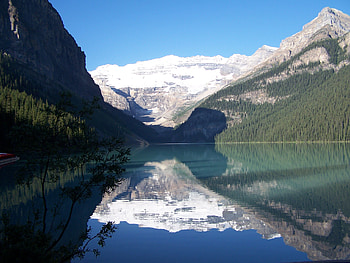 Lake Louise, blue, skies, forests, beautiful, lakes, reflection, nature, mountains, water, still HD wallpaper