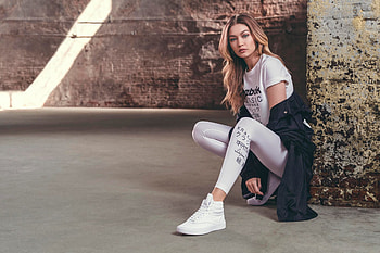Gigi Hadid Reebok Be More Human 2018, gigi-hadid, celebrities, girls, model HD wallpaper