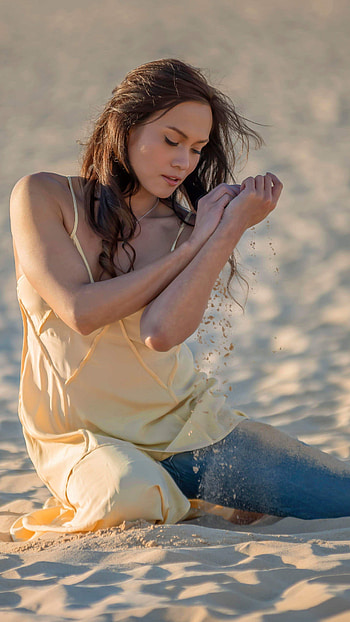 Buffy anne, bbw, beach HD phone wallpaper