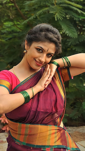 Supriya Ayasola, babu baga busy HD phone wallpaper