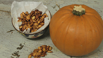 Roasted pumpkin seeds, Toasted snack, Pumpkin recipe, Texture HD wallpaper