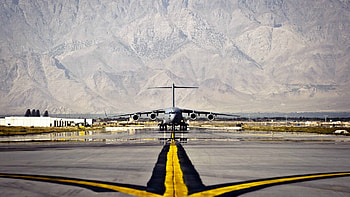 aircraft on the runway, B52, military, fun, aircraft, cool HD wallpaper