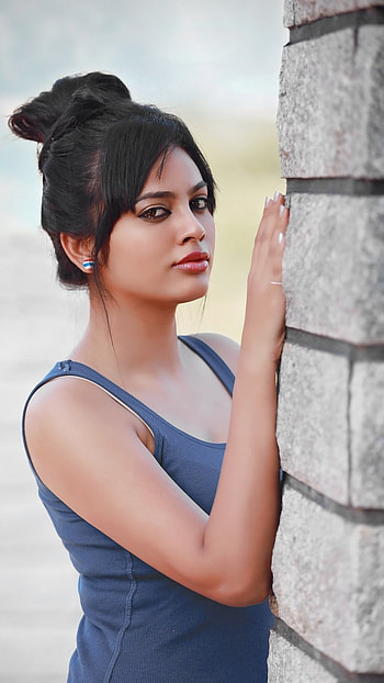Nandita Swetha, Tollywood Heroine, Nandita HD phone wallpaper
