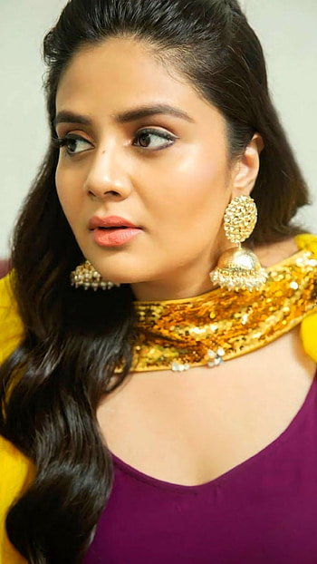Sreemukhi, telugu actress HD phone wallpaper