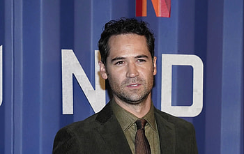 Manuel Garcia-Rulfo, TV Shows, Lincoln Lawyer, Netflix series HD wallpaper