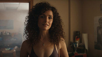 Rose Byrne As Sheila Rubin Physical HD wallpaper