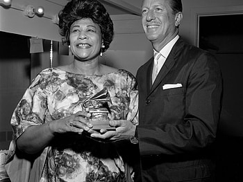 Ella Fitzgerald, Jazz singer, Versatile performer, Musical talent HD wallpaper