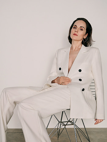 Michelle Dockery, Versatile actress, Porter transformation, Acting range HD phone wallpaper