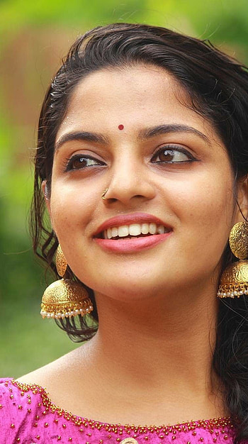 Nikila Vimal, malayalam actress, gorgeous HD phone wallpaper