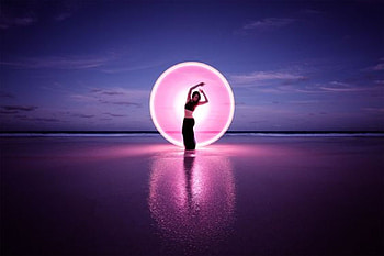 Pink sand beach, lightpainting, summer, dancer, reflection, bahamas, beach HD wallpaper