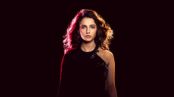 Naomi Scott in Charlie's Angels HD wallpaper