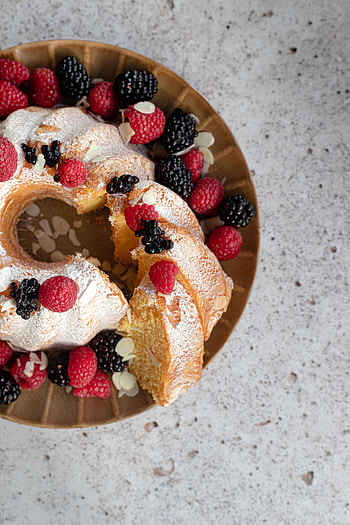 Fruits, Food, Berries, Cake, Plate, Bakery Products, Baking HD phone wallpaper