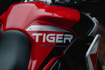 Triumph Tiger 900 GT Aragón, Triumph Tiger 900 GT Aragón, vehicle, Triumph Tiger 900 HD wallpaper