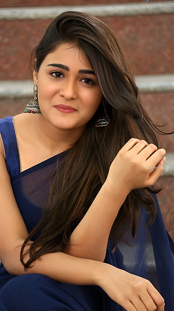 Shalini pandey, telugu actress HD phone wallpaper