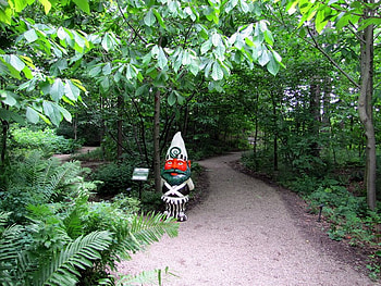 Gnome In The Park, trees, trail, park, gnome HD wallpaper