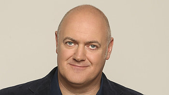Dara O Briain, Dublin airport, Frustrating delays, Passport check HD wallpaper