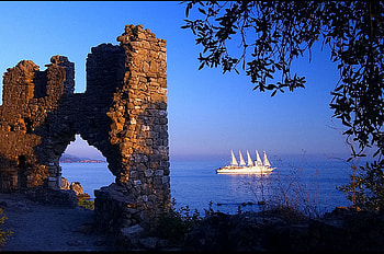 Mediterraneo, sea, blue sky, ship, stones, tree HD wallpaper