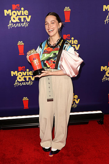MTV Movie Awards, Fashion inspiration, 2021 edition, Celebrity style HD phone wallpaper
