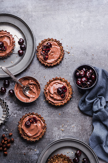 Chocolate, Food, Desert, Berries, Cream, Bakery Products, Baking, Cakes HD phone wallpaper
