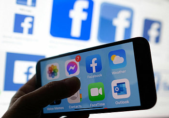 Facebook, Nutzer, Ausforschen lassen HD wallpaper