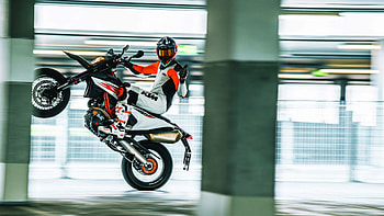 2019 KTM 690 SMC R, Supermoto HD wallpaper
