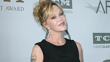 Melanie Griffith, Bye bye Antonio Banderas, Removes tattoo, SheKnows HD wallpaper