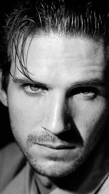 Ralph Fiennes, Screen beauty, Face and hairstyle HD phone wallpaper