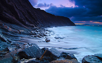 ROCKY BEACH, sky, lights, rock, beach HD wallpaper