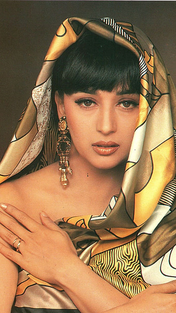Madhuri Dixit, bollywood actress HD phone wallpaper
