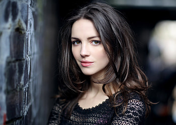 Ella Hunt, gorgeous actress, pretty smile HD wallpaper