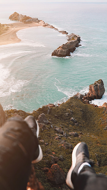 Stones, Sea, Shore, Bank, Miscellanea, Miscellaneous, Legs, Overview, Review HD phone wallpaper