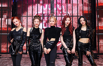 ITZY (K-pop), Stunning , Kpop HD wallpaper