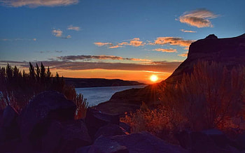 Sunrise on the Gorge, Oregon, usa, clouds, sky, rocks, mountains, sun HD wallpaper