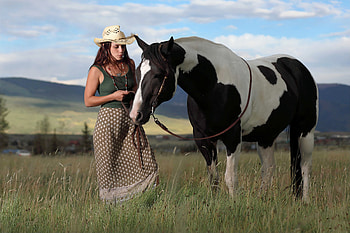 Cowgirl Elena Generi with her Horse, skirt, horse, cowgirl, hat, outdoors HD wallpaper