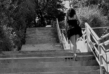stepping out, sexy, model, steps, girl, legs, female HD wallpaper