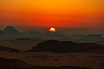 Sun Is Setting Over The Mountains In Plains , sunset, mountains, nature HD wallpaper