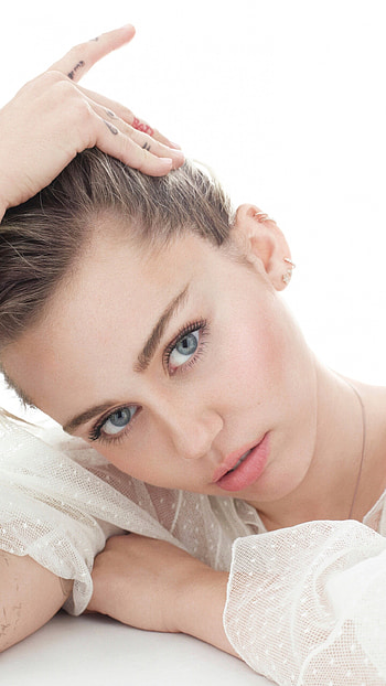 Elle US 2016, Miley Cirus HD phone wallpaper