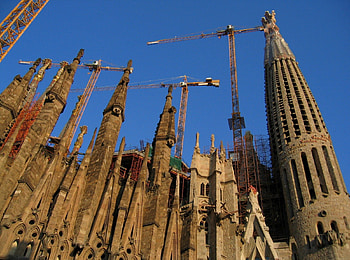 Sagrada Familia of Antoni Gaudi 2, barcelona, spain, architecture, graphy, lord, gaudi, religion, religious, cathedrale, spiritual HD wallpaper