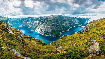 Full panorama of Ringedalsvatnet Lake, Norway, scandinavia, landscape, clouds, sky, mountains HD wallpaper