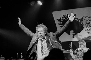 Johnny Rotten lawsuit, Against bandmates, FX show, Variety coverage HD wallpaper