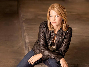 Nikki Aycox, nikki, deep blue, actress, aycox HD wallpaper