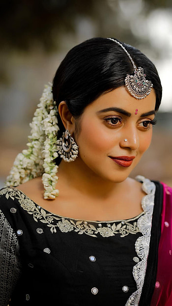 Poorna Kasim, shamana kasim, model, multilingual actress, beautiful HD phone wallpaper