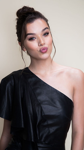 Hailee Steinfeld, Hollywood, Heroine HD phone wallpaper